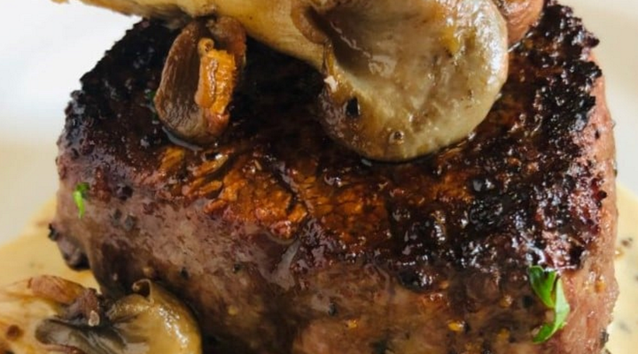 Filet Mignon w/ Cream Sauce & Mushrooms